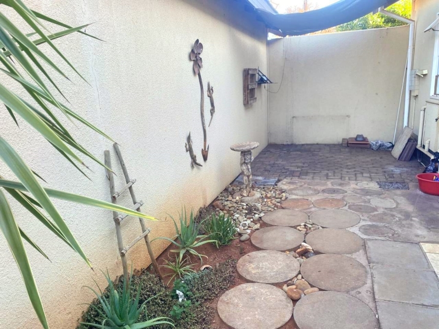 To Let 4 Bedroom Property for Rent in Kuruman Northern Cape